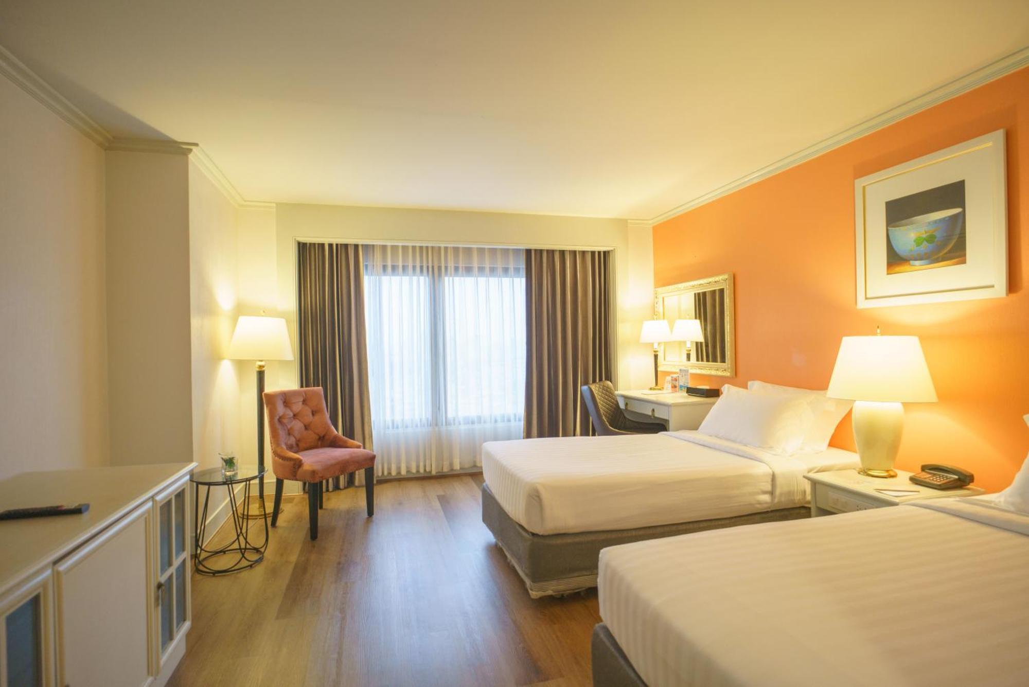 Отель Grand China 4*